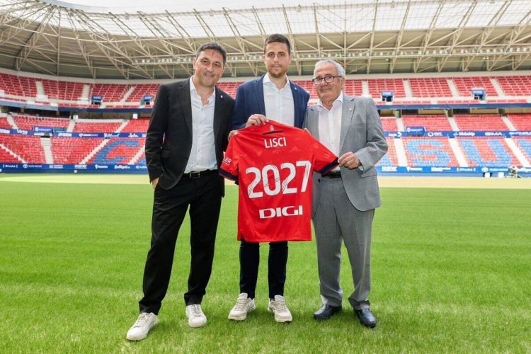 电竞实力对比-奥萨苏纳主帅：皇马的战术或许会变，他们球员的个人能力才是关键