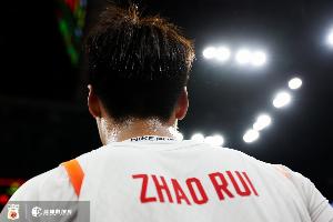 英雄联盟战队分析-赵睿：这场一分之败会提醒我们更加努力 今天只是开始 不是结束