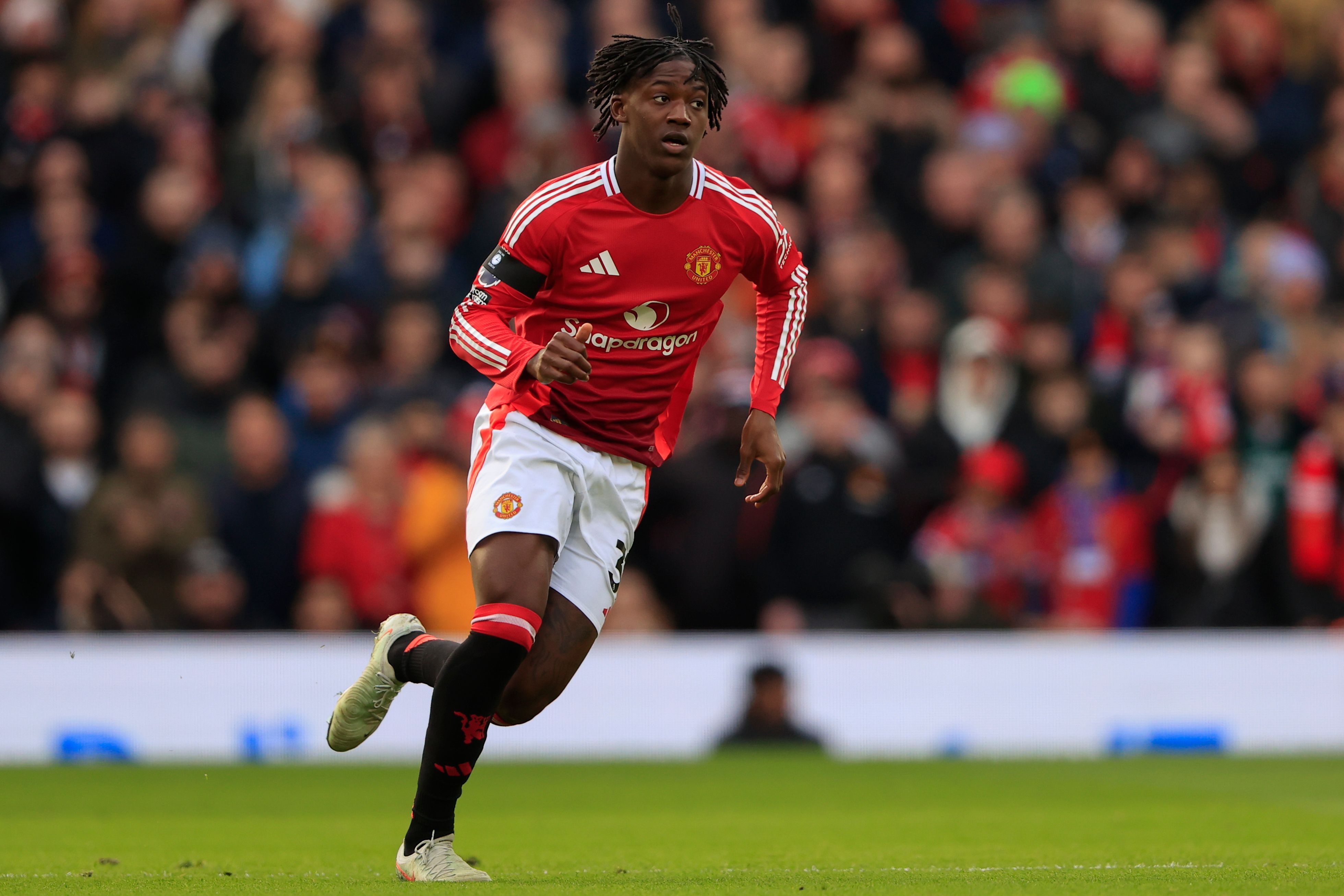 电竞实力对比-罗马诺：梅努坚持想要离队，但曼联一直拒绝将其外租